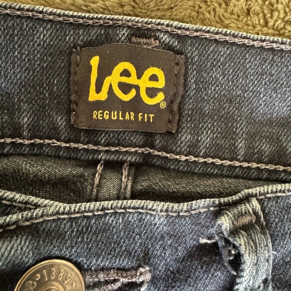 Lee Men's Regular Fit Dark Blue Jeans Size 33*30 - Picture 3 of 4